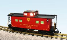 USA Trains R12160 Center Cupola Caboose Delaware & Hudson  - Red/Black