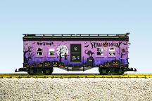 Usa Trains R18303 Halloween Bunk Car, Glow in the Dark