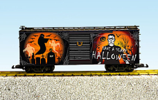 USA Trains R19125 Glow in the Dark, Scary Halloween Box Car, Black