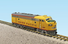 R22381  F7 A DIESEL Union Pacific F-7 A Unit - Yellow/Gray